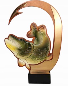 Statuetka SZCZUPAK 30 cm statuetka wędkarska RYBA trofeum drewno metal opis