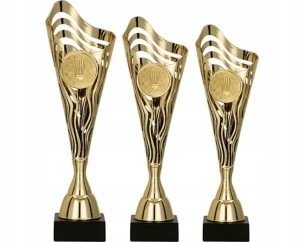 Zestaw pucharów na badmintona puchary z lotką emblemat opis 35-33 cm trofea