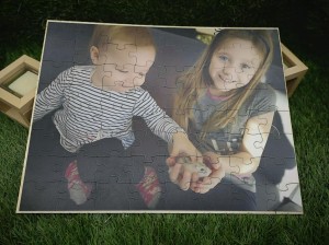 Puzzle z nadrukiem w drewnianym pudełku