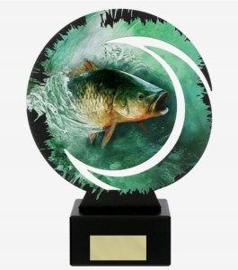 Metalowa statuetka wędkarstwo Wirline ryba Karp + dowolny opis