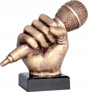 Statuetka odlewana mikrofon w ręce + opis gratis