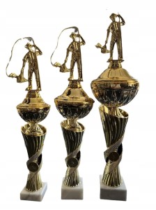 Zestaw pucharów wędkarskich 9293 ryby karp figurki 54/51/47cm opis